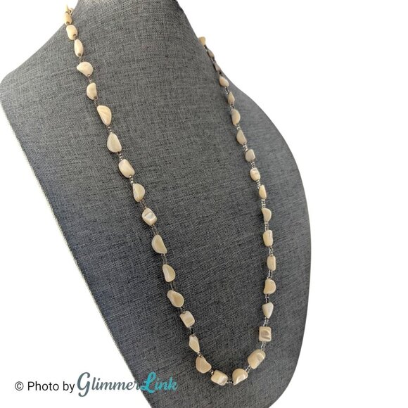 Vintage Long Mother of Pearl Shell Nugget Bead Seed Bead Necklace - Picture 3 of 13